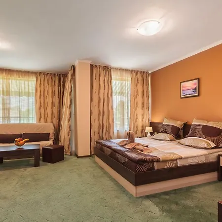 Brigantina Къща за гости 3*