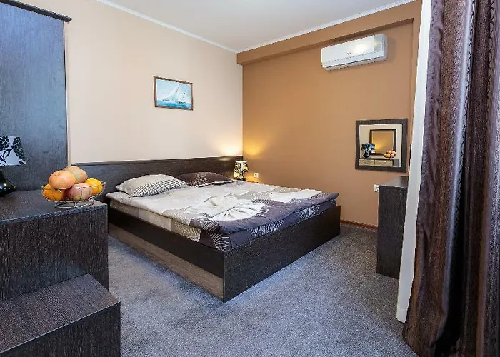 Къща за гости Brigantina Несебър