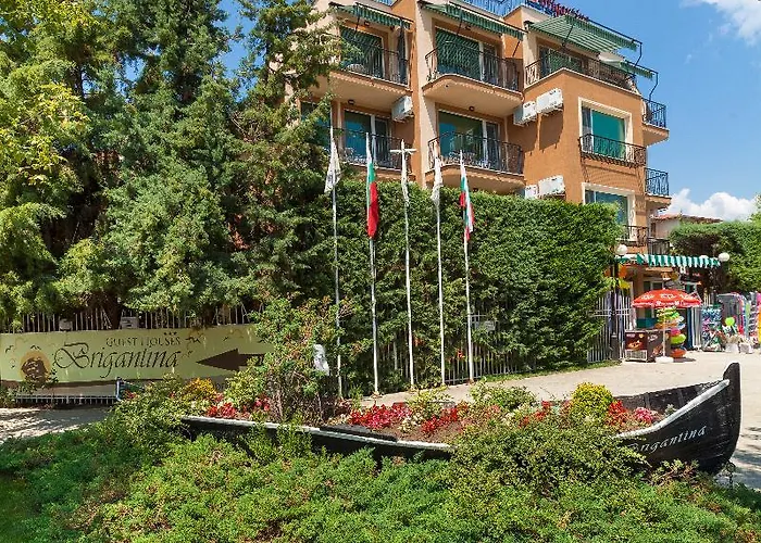 Brigantina Guest house