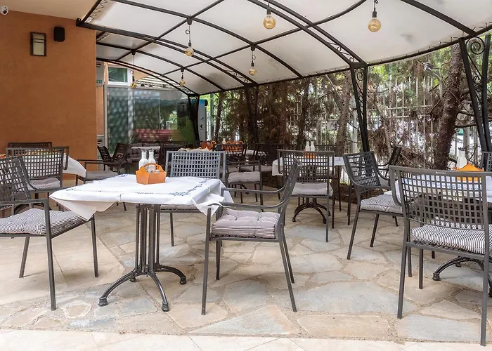 Brigantina Guest house 3*