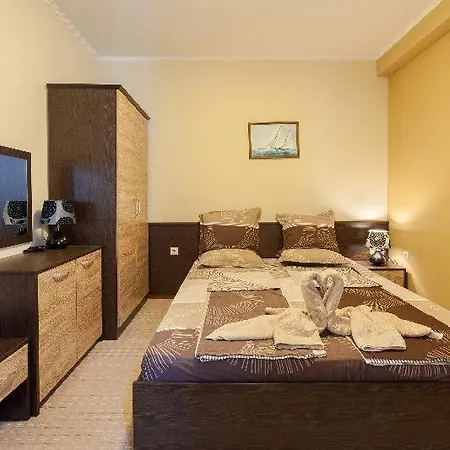 Brigantina 3* نيسيبار