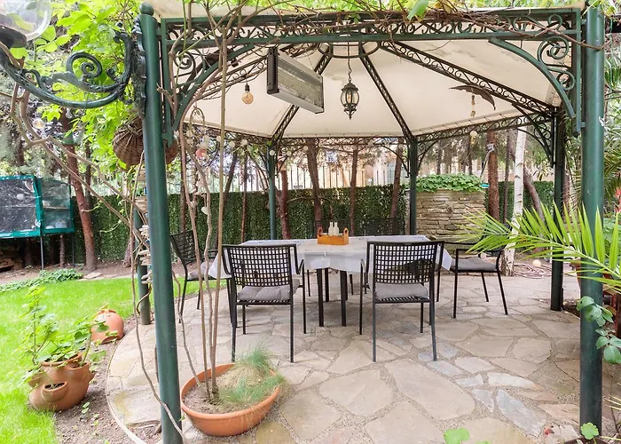 Brigantina Guest house 3*