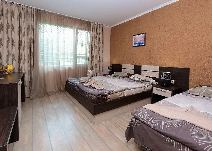 Brigantina Guest house 3*